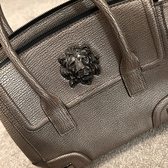 Lion head brand new gold bag - Picture 3 of 5